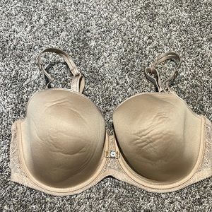 32DDD Chantelle Bra